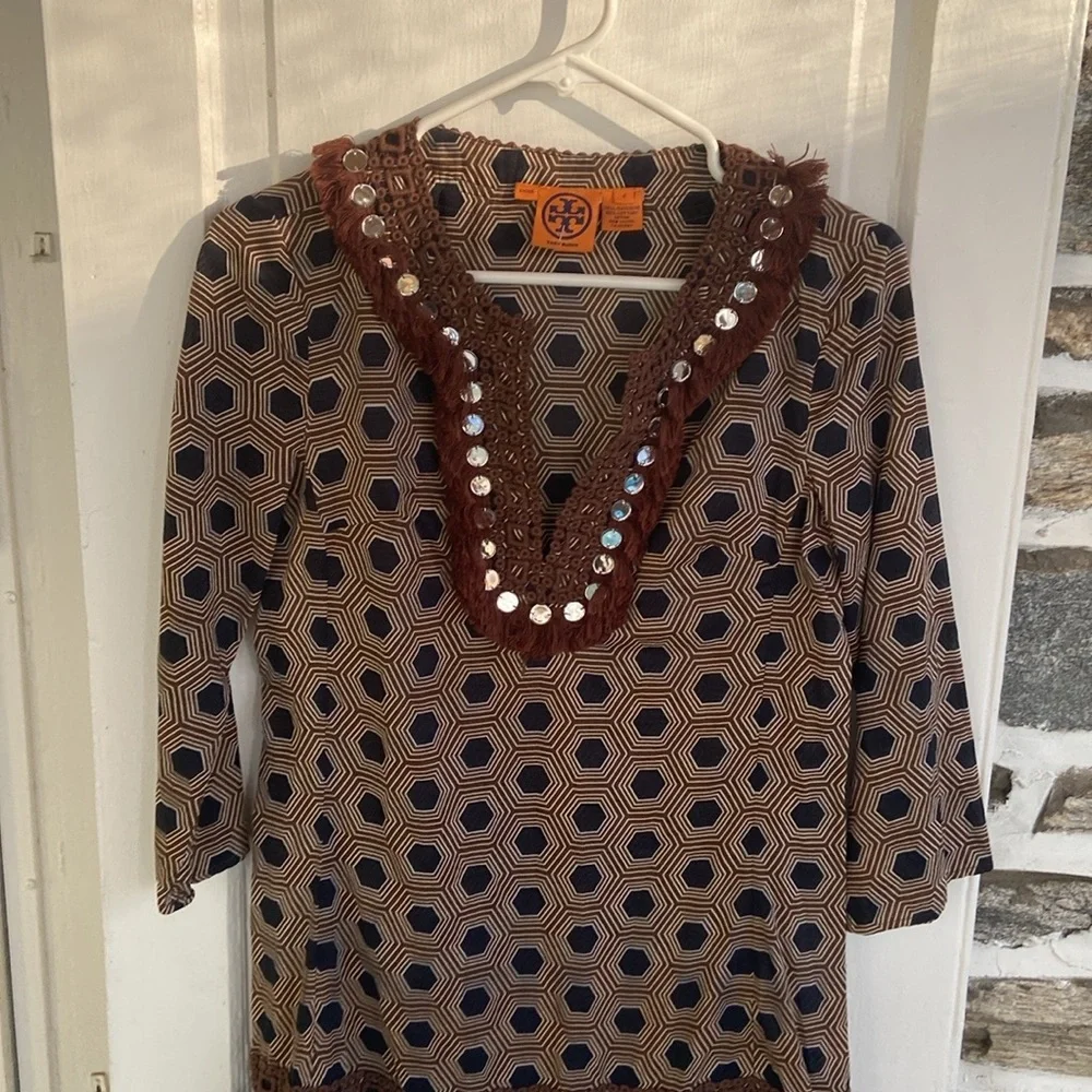 Tory Burch Brown tunic top with MIRROR CIRCLE TRIM AROUND NECK & Bottom size 2 - Picture 9 of 15